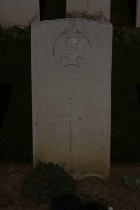 St. Souplet British Cemetery - Jonas, S