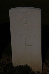 St. Souplet British Cemetery - Jones, T