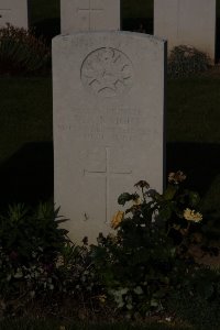 St. Souplet British Cemetery - Knight, Victor Alfred