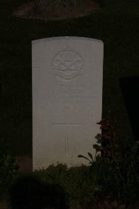 St. Souplet British Cemetery - Leach, F