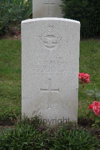 Hanover War Cemetery - Andrews, James Horace