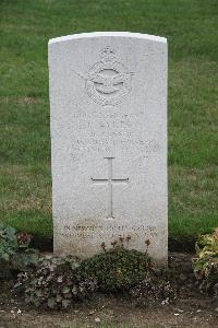 Hanover War Cemetery - Ayres, Leonard