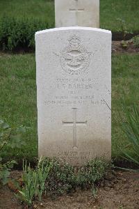 Hanover War Cemetery - Barber, John Stuart