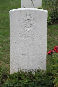 Hanover War Cemetery - Bateman, Robert