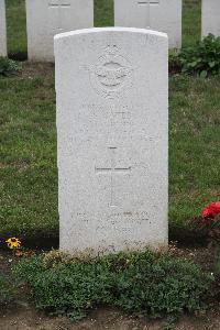 Hanover War Cemetery - Bates, Sidney