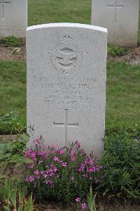 Hanover War Cemetery - Beck, Dennis Maurice