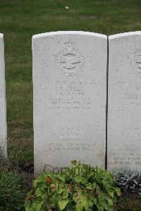 Hanover War Cemetery - Bell, Tom