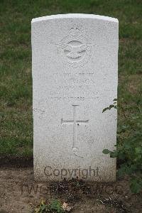 Hanover War Cemetery - Bilson, Frederick William