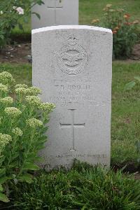 Hanover War Cemetery - Booth, Thomas Burton