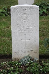 Hanover War Cemetery - Boutle, Cecil Norman