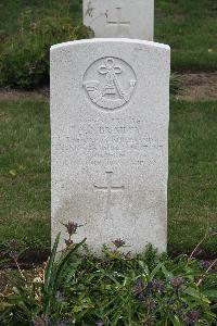 Hanover War Cemetery - Brailey, Albert Donald