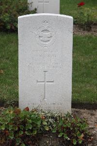 Hanover War Cemetery - Bray, William Richard