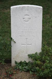 Hanover War Cemetery - Broderick, William