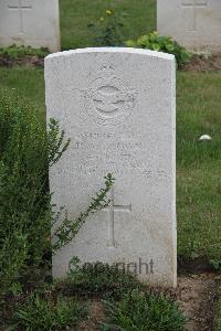 Hanover War Cemetery - Brown, Reginald William