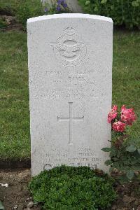 Hanover War Cemetery - Buck, John Anthony