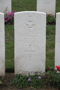 Hanover War Cemetery - Bunting, Dennis Ernest Victor