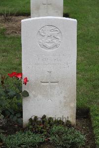 Hanover War Cemetery - Bushell, James