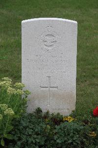 Hanover War Cemetery - Bussey, Richard Selwyn