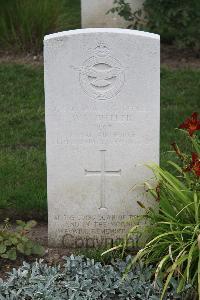 Hanover War Cemetery - Butler, William Valentine