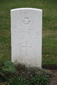 Hanover War Cemetery - Cadman, William Guy