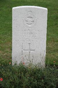 Hanover War Cemetery - Cairns, Joseph Davison