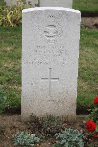 Hanover War Cemetery - Carrott, Hubert Edward