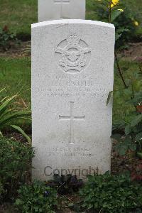 Hanover War Cemetery - Carter, Leonard Thomas