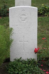 Hanover War Cemetery - Chase, Wilmot George