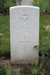 Hanover War Cemetery - Chesson, Frederick John Charles