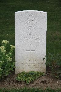 Hanover War Cemetery - Churchouse, David John Kenneth