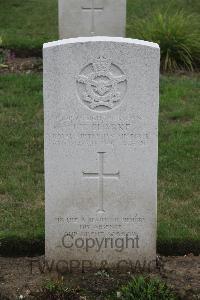 Hanover War Cemetery - Clarke, Trevor Turner