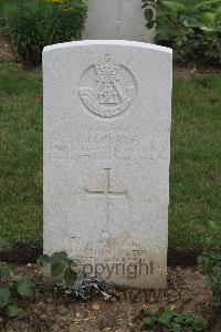 Hanover War Cemetery - Claye, Derek Hugh