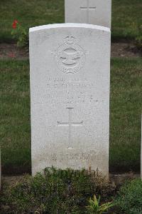 Hanover War Cemetery - Clifford, Ralph Colin