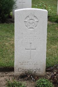 Hanover War Cemetery - Compton, Orville Francis