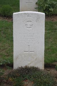 Hanover War Cemetery - Cook, Samuel