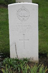 Hanover War Cemetery - Cooper, J W