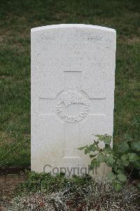 Hanover War Cemetery - Cox, John Grant