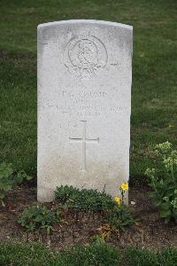 Hanover War Cemetery - Crump, Frederick George