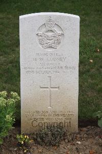 Hanover War Cemetery - Cudney, Herbert Wilfred