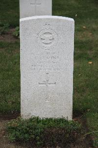 Hanover War Cemetery - Cushing, Charles