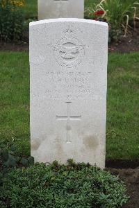 Hanover War Cemetery - Daines, Albert Henry