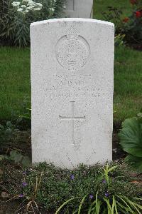 Hanover War Cemetery - Dale, Albert