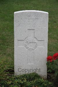 Hanover War Cemetery - Dalzell, Errol Thomas Paterson