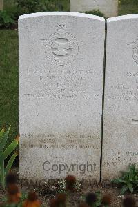 Hanover War Cemetery - Dando, Ronald William