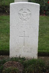 Hanover War Cemetery - Davenport, Frank Sydney