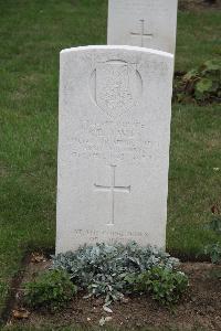 Hanover War Cemetery - Davies, Roy David