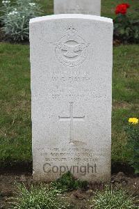 Hanover War Cemetery - Davies, W G