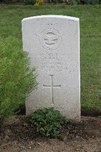 Hanover War Cemetery - Dean, Richard Philip