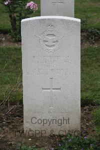 Hanover War Cemetery - Dixon, Reginald Robinson