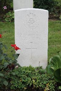 Hanover War Cemetery - Donoghue, E J